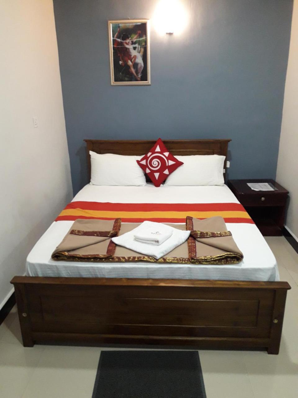 Global City Hotel Maligawatta المظهر الخارجي الصورة
