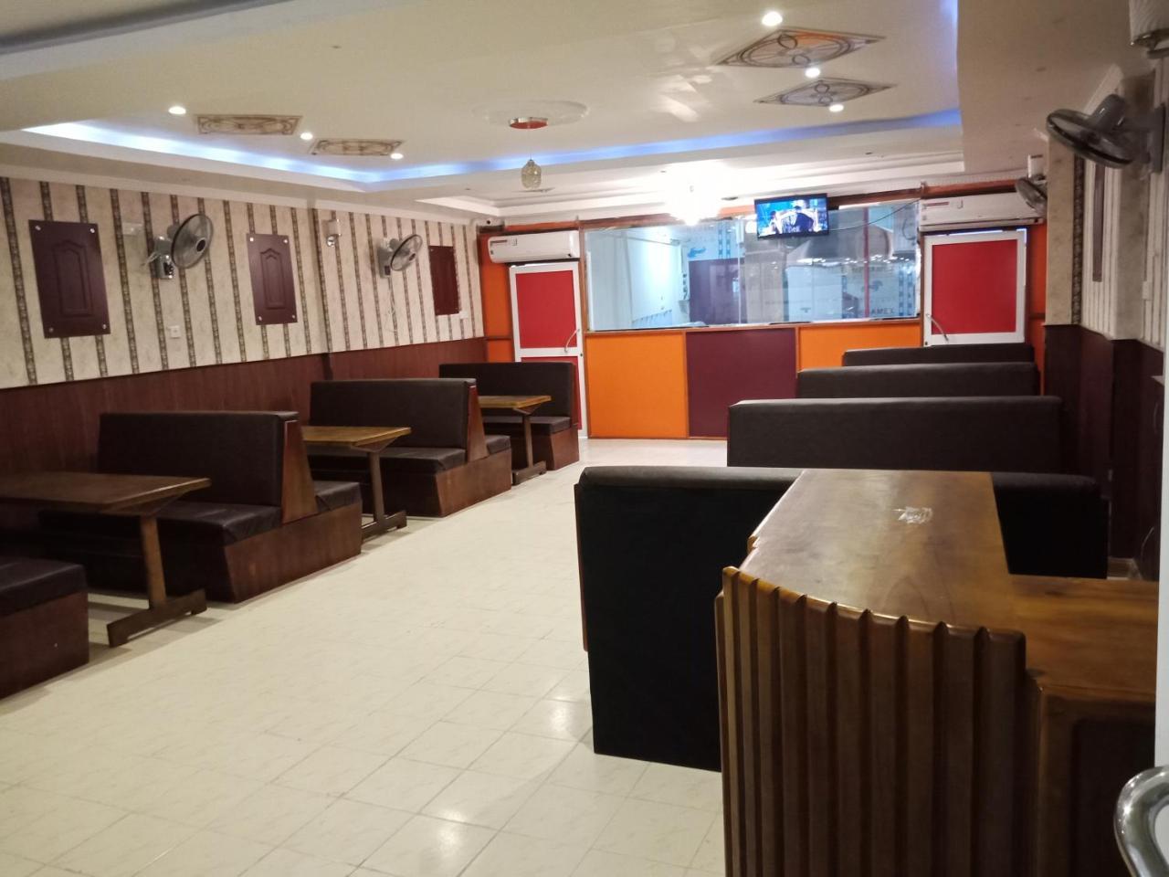 Global City Hotel Maligawatta المظهر الخارجي الصورة