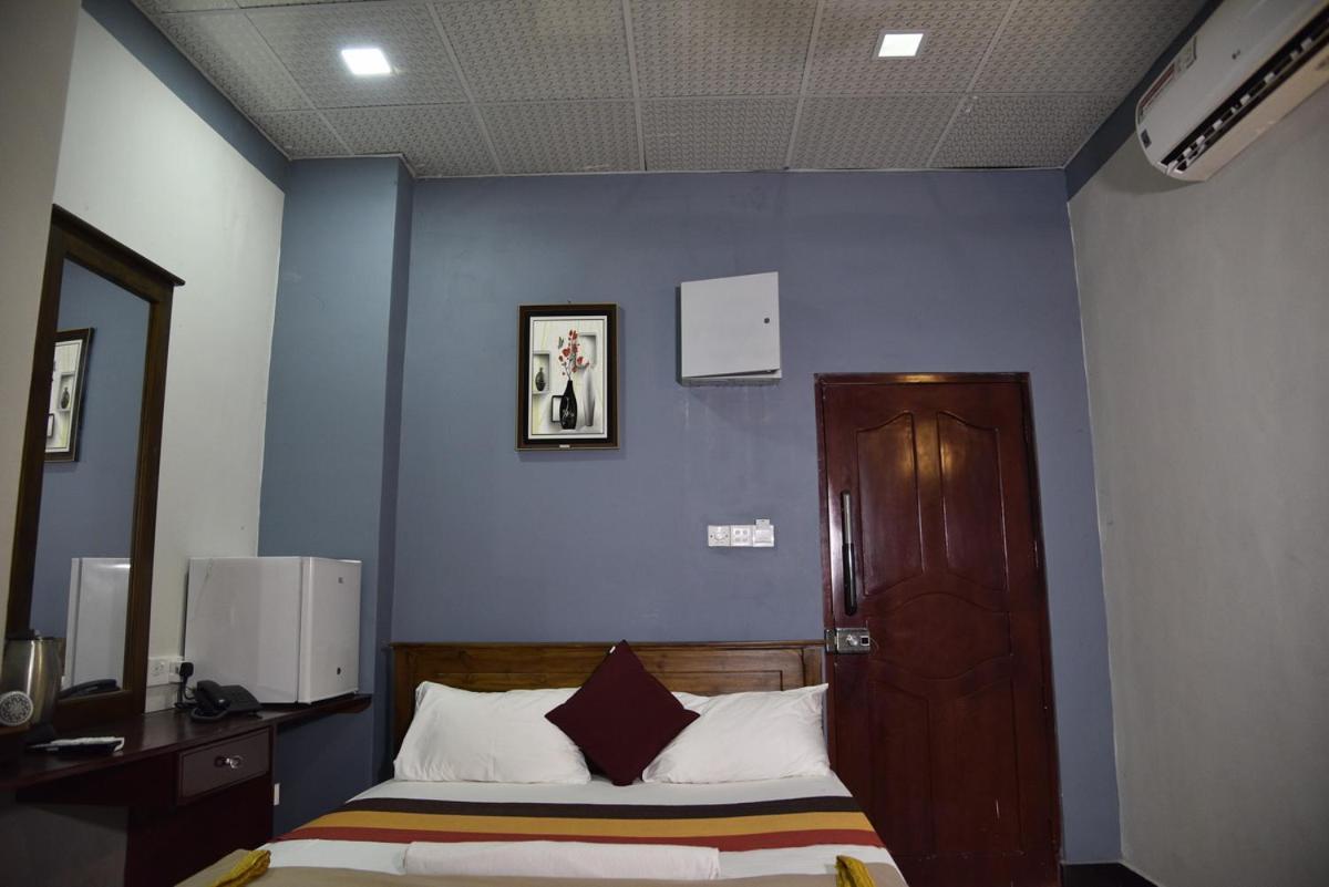 Global City Hotel Maligawatta المظهر الخارجي الصورة